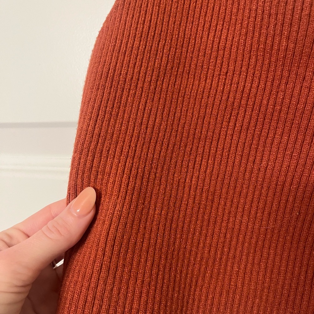 Rust Ribbed Knit Tank Top - Picture 2 of 2